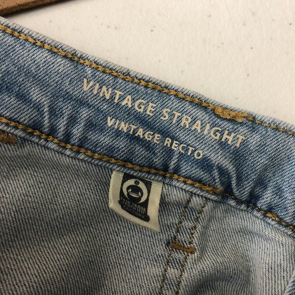 Universal Thread Womens Jeans Vintage Straight Button Fly Light Wash 12/31 - Picture 4 of 6